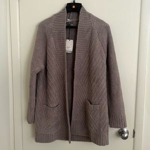 Barefoot dreams, cardigan.